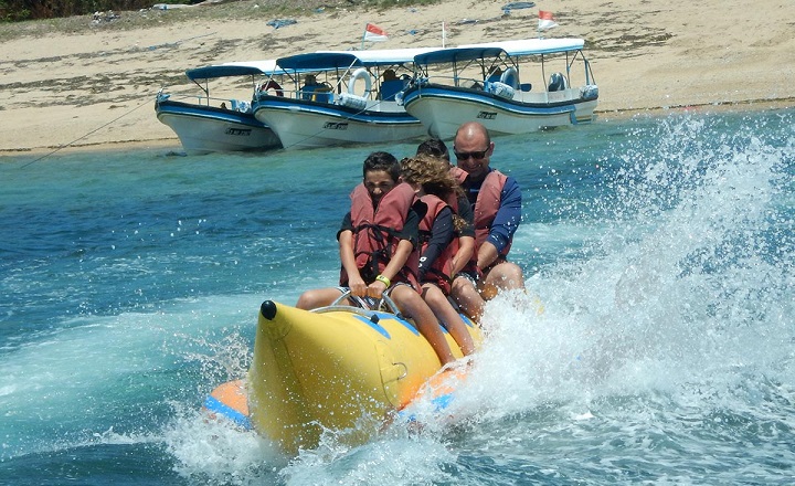 Banana boat - Deportes acu&aacute;ticos en Bali